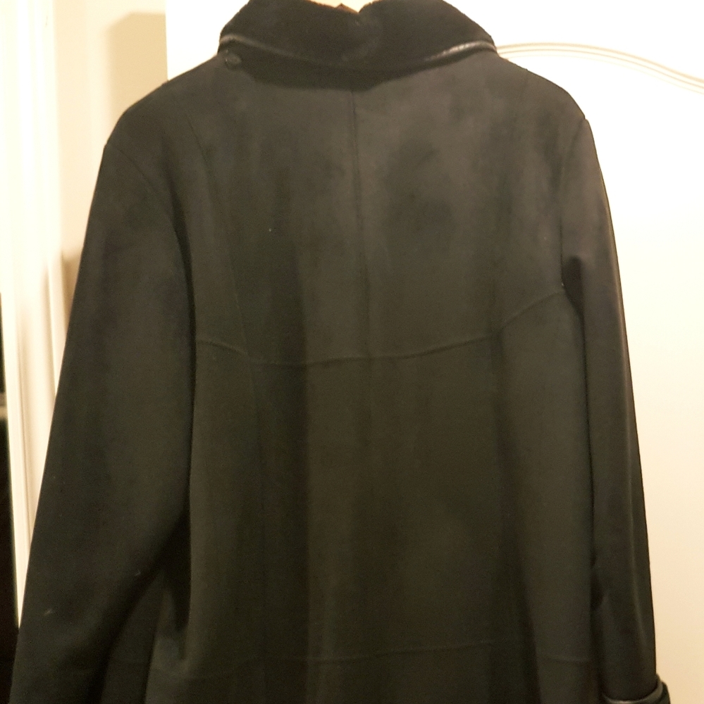 Winter coat - Picture 3 of 3